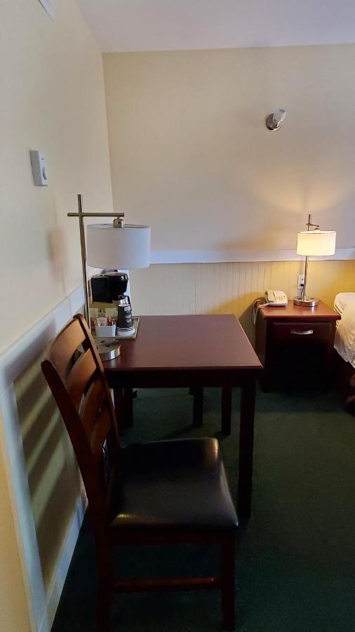Comox Valley Inn&Suites Courtenay Extérieur photo